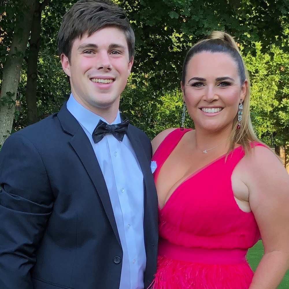 Meet your Posher, Caitlin